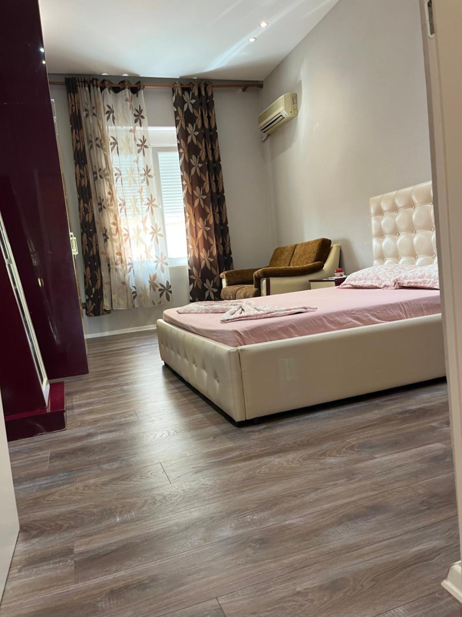 Lukas Apartament Vollga Durrës 외부 사진