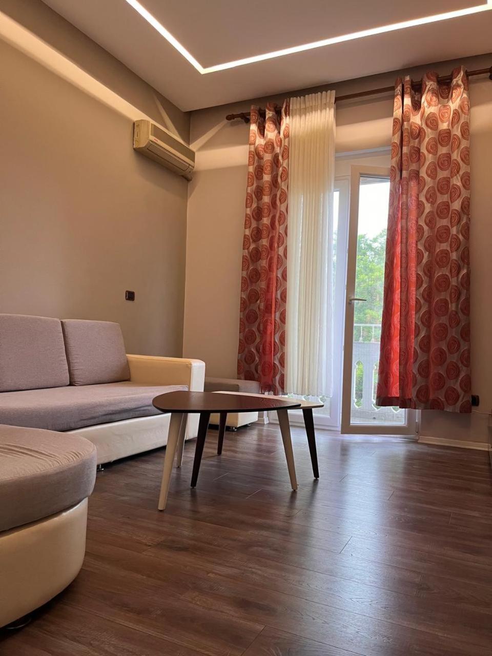 Lukas Apartament Vollga Durrës 외부 사진